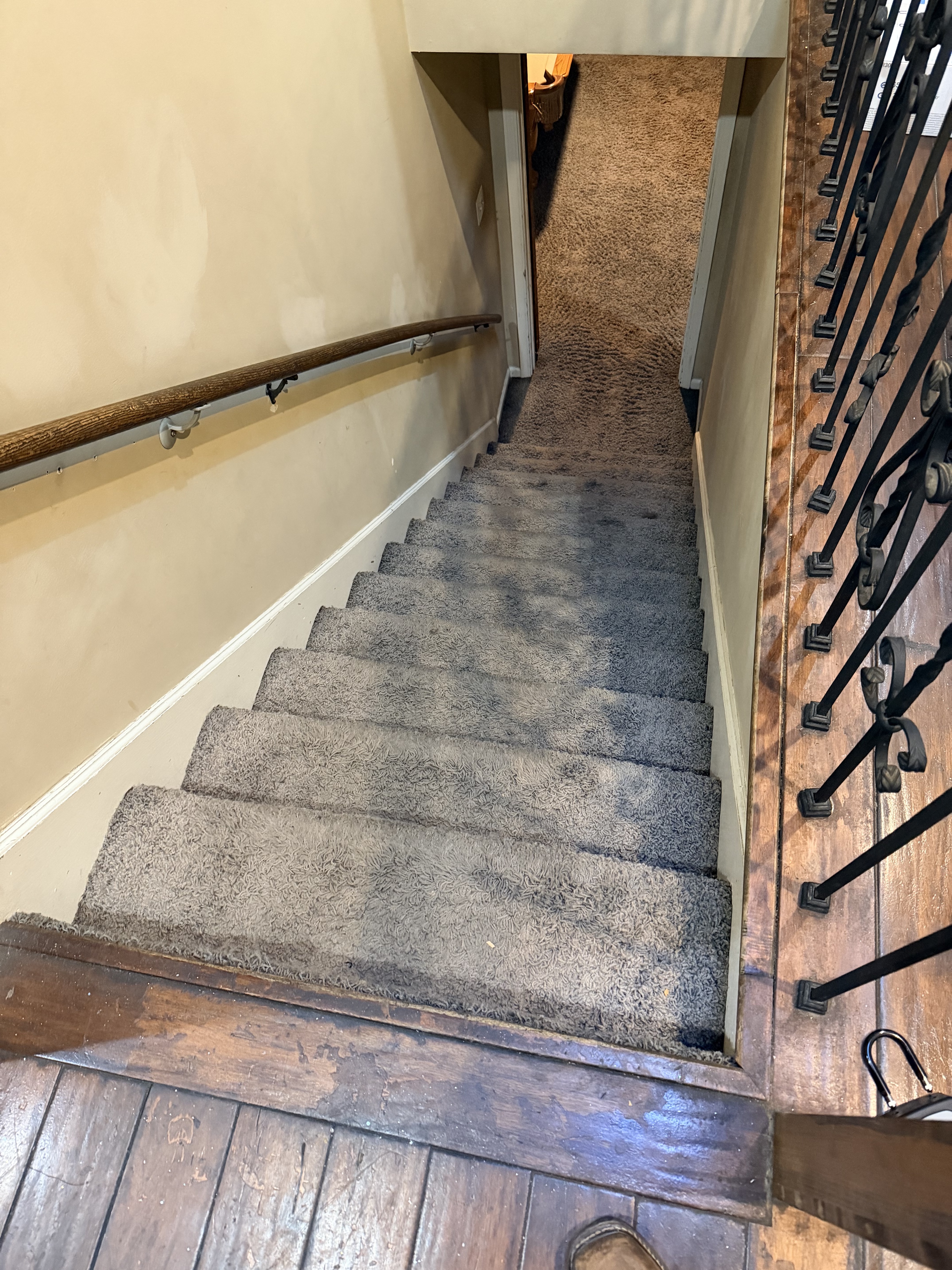 Stairs before carpet removal